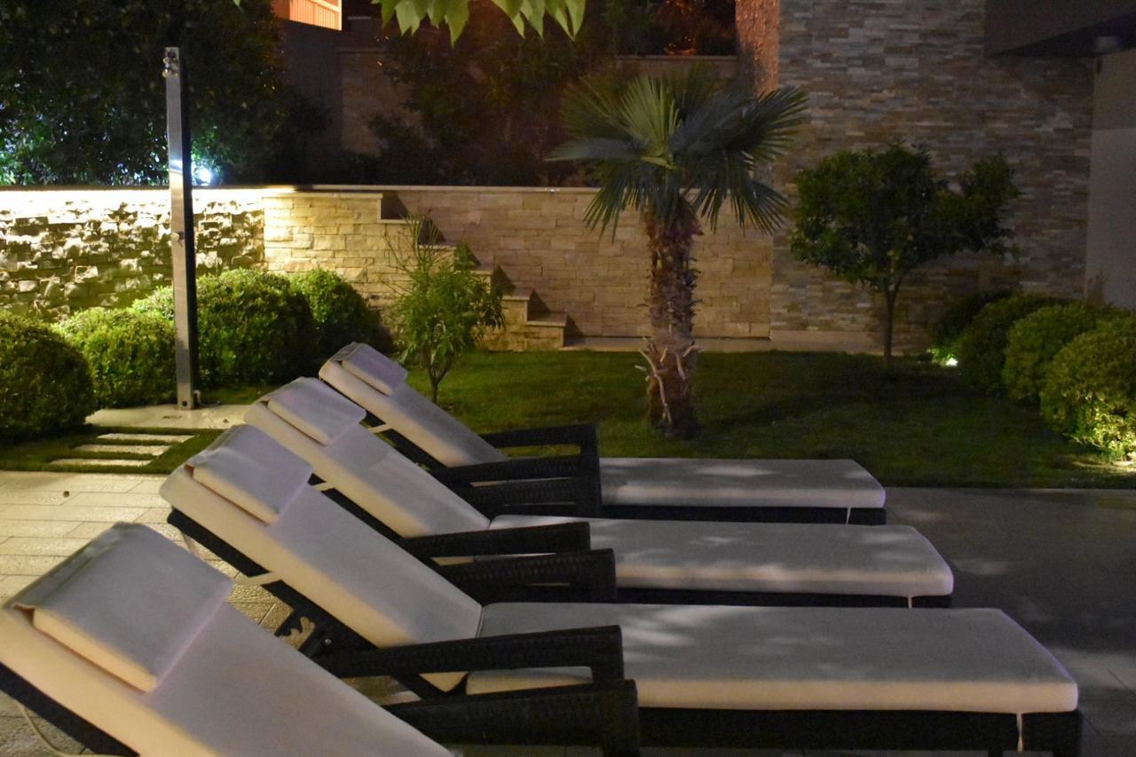 Villa Lucas Подстрана Екстериор снимка