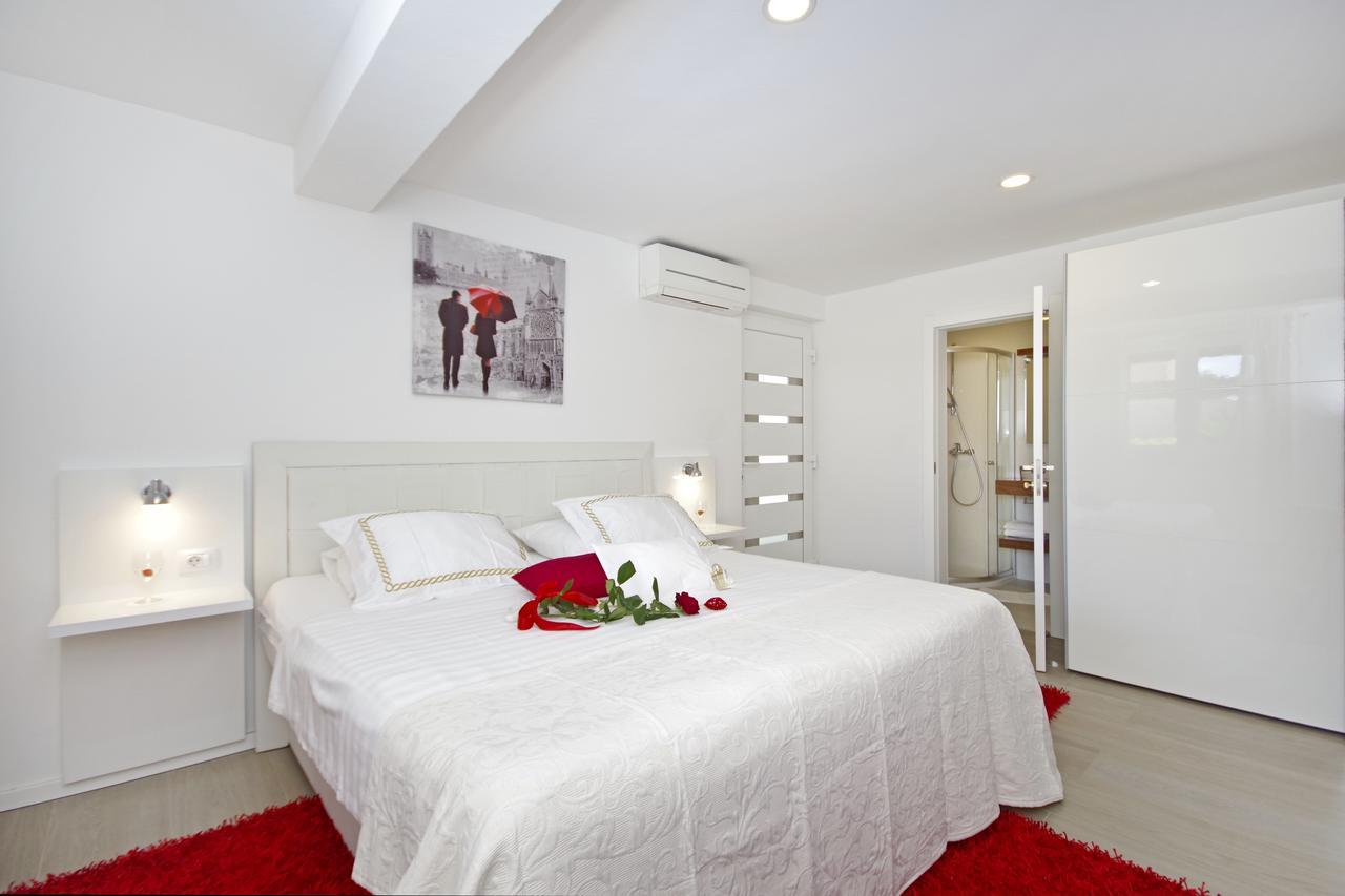 Villa Lucas Подстрана Екстериор снимка