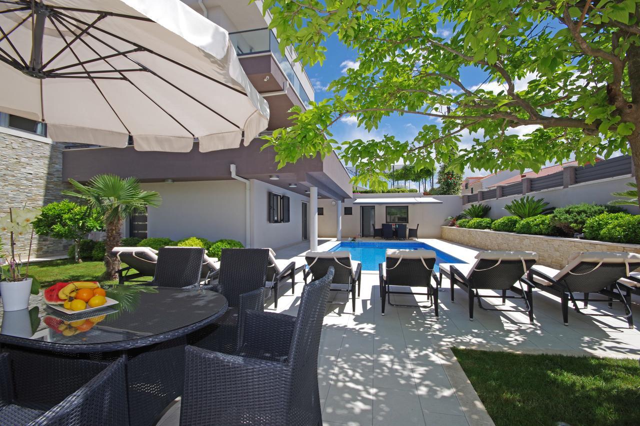 Villa Lucas Подстрана Екстериор снимка