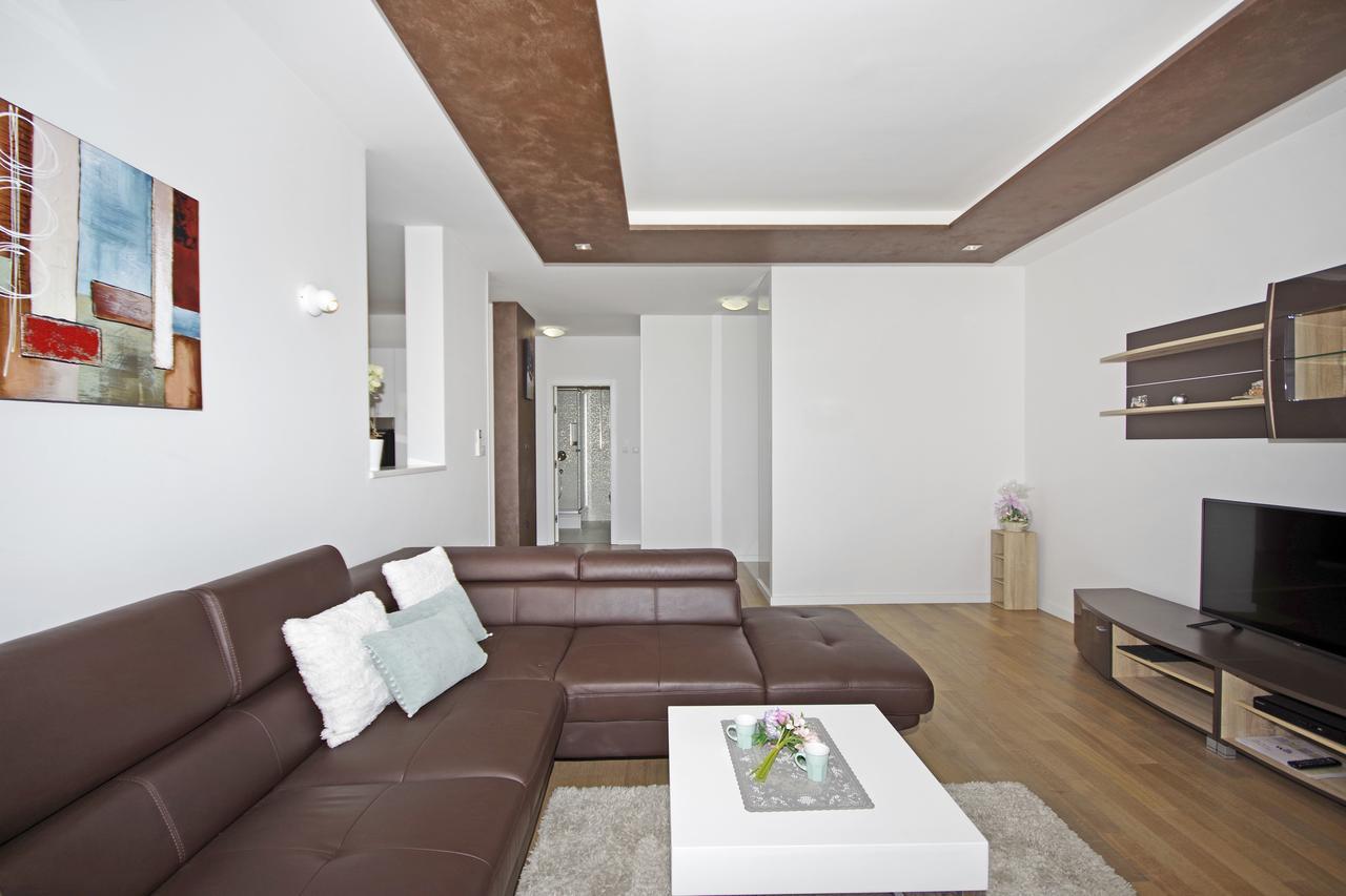 Villa Lucas Подстрана Екстериор снимка