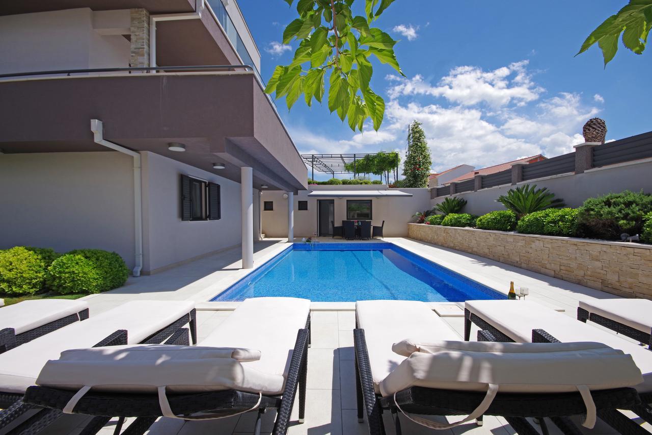 Villa Lucas Подстрана Екстериор снимка